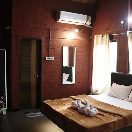 Satyaprabha Cottage Rooms Kudal  エクステリア 写真