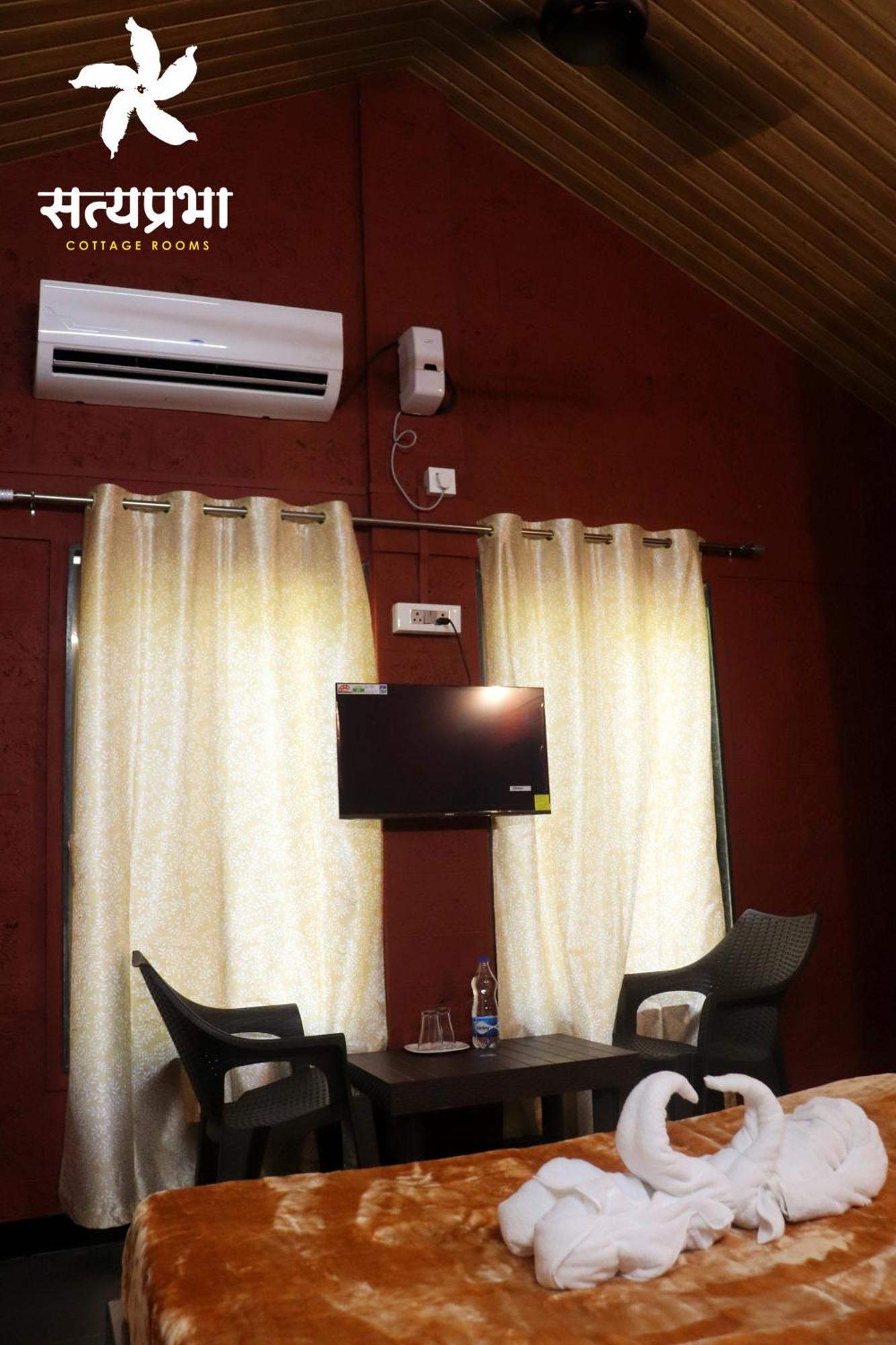 Satyaprabha Cottage Rooms Kudal  エクステリア 写真